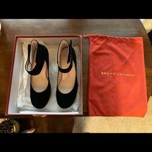 NWT Sacha London Women’s Vera Pump in Black Kid Suede. Size 7.